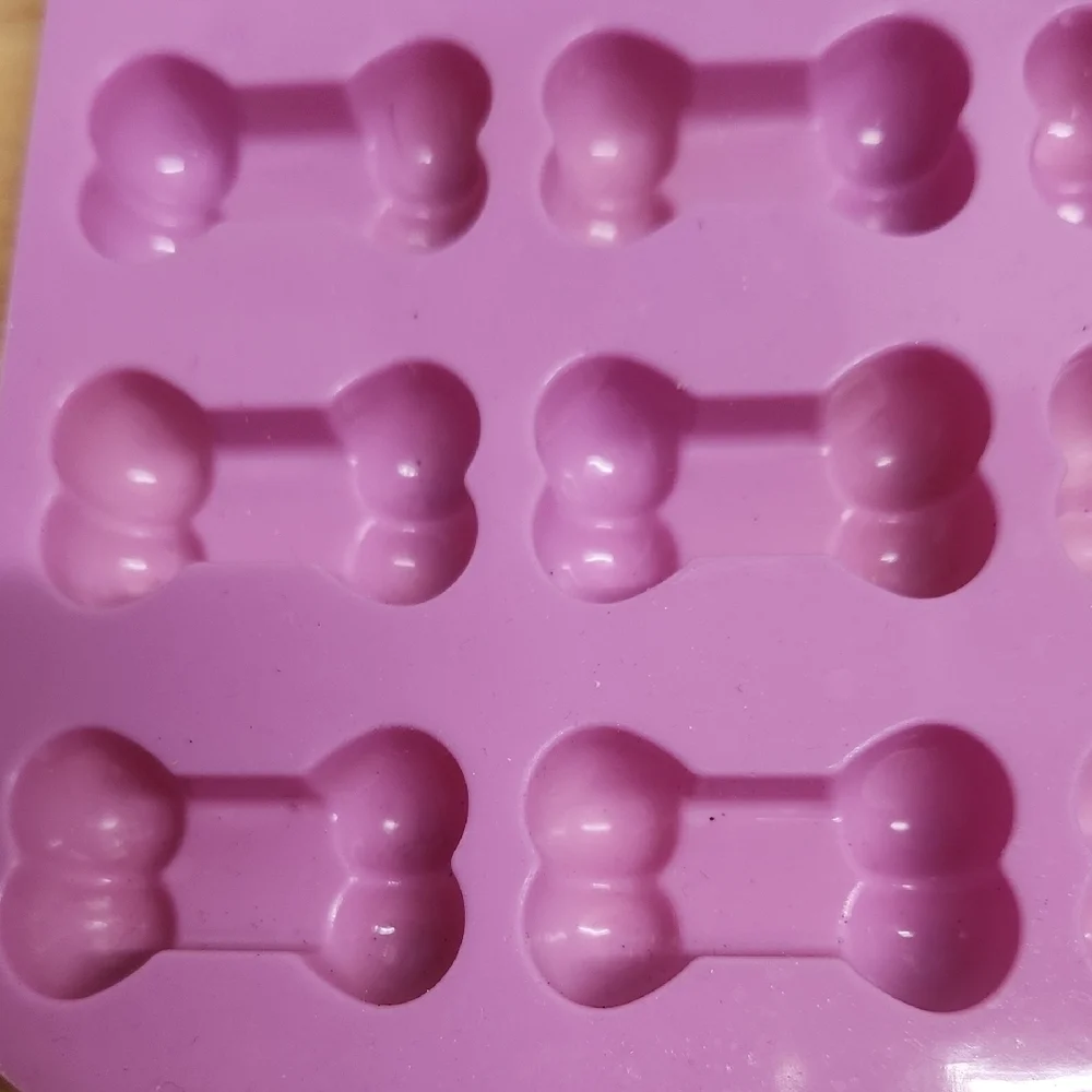 Pupcicle Dog Bone Mold
